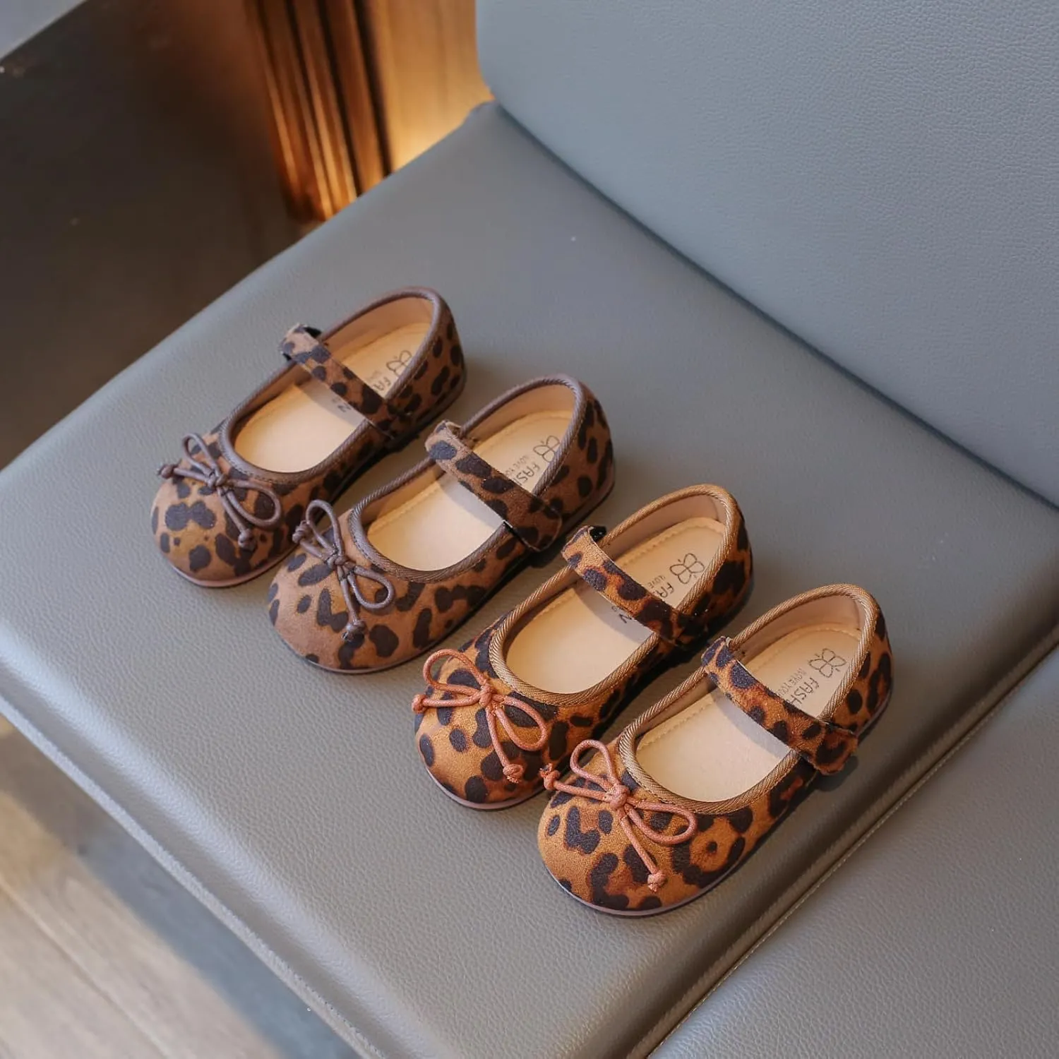 Children's Boat Shoes  Slip-On Loafers with Bow Tie and Leopard Pattern, Comfortable Closed Toe Flats for Fall 2025