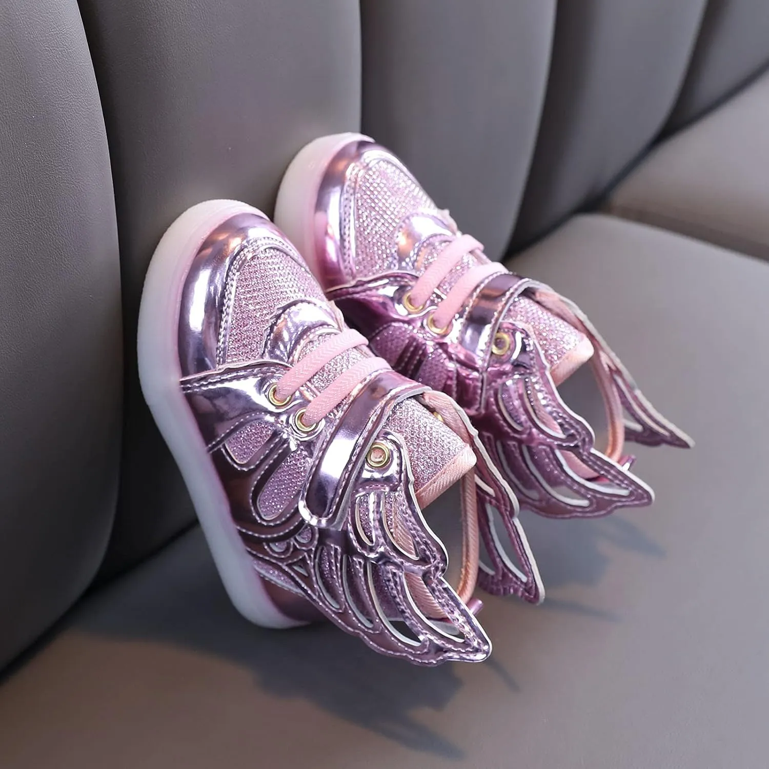 Kids Light up Shoes LED Flashing High-top 𝐖ings Sneakers Boys Girls Trainers for Christmas New Year Party Gift