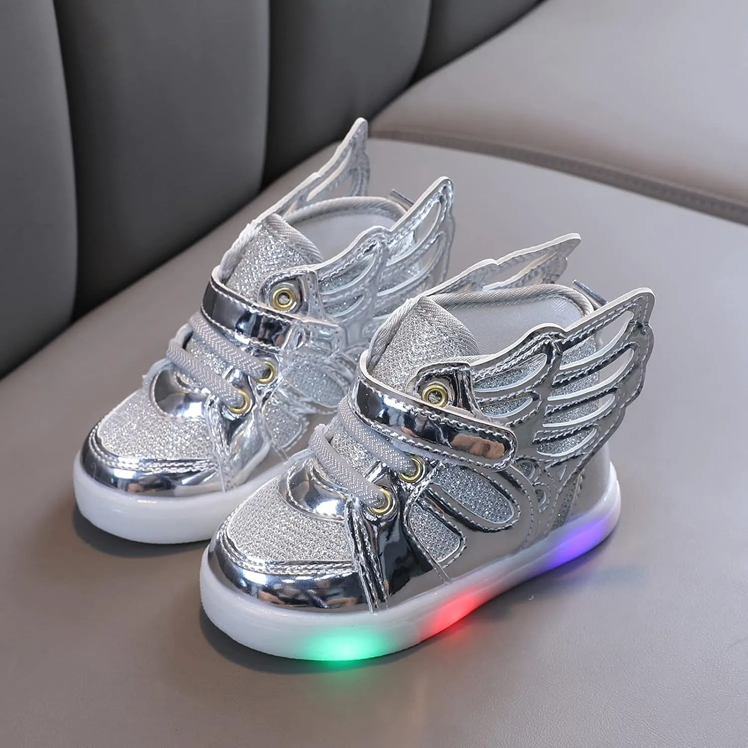 Kids Light up Shoes LED Flashing High-top 𝐖ings Sneakers Boys Girls Trainers for Christmas New Year Party Gift