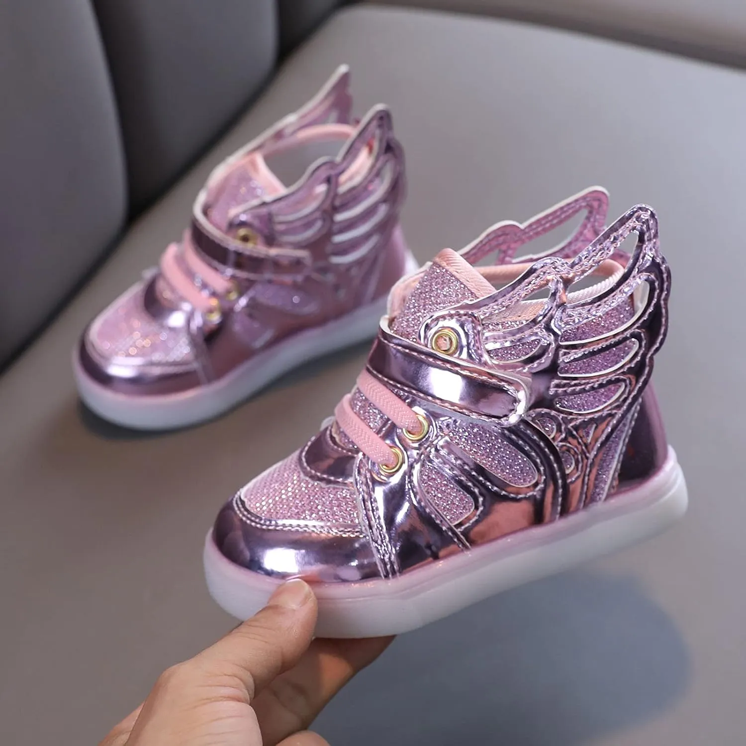 Kids Light up Shoes LED Flashing High-top 𝐖ings Sneakers Boys Girls Trainers for Christmas New Year Party Gift